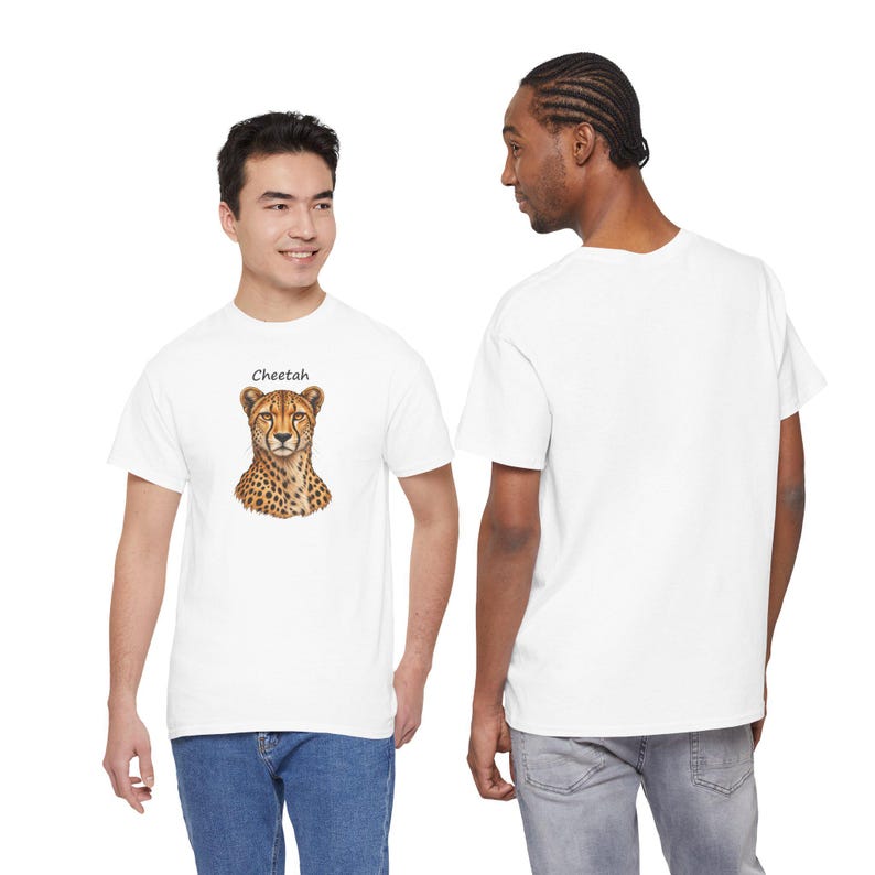 T-shirt met realistische cheetah-afbeelding, ideaal cadeau voor natuurliefhebbers, gemaakt van zwaar katoen. afbeelding 2
