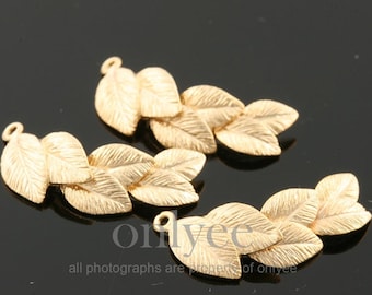 2 breloques, feuilles pendantes en laiton plaqué or mat, 26 x 9 mm, pendentifs (K1534G)
