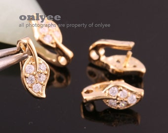 2pcs-11.5mmX5.5mmBright Gold plated Brass Cubic zirconia Pendant Clasp,leaves Bail Connector(K884G)