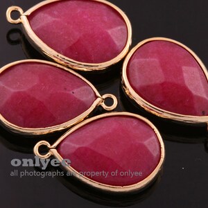 2pcs-19mmX15mm Gold Faceted large tear drop with simple frame pendants-Ruby(M307G-F)