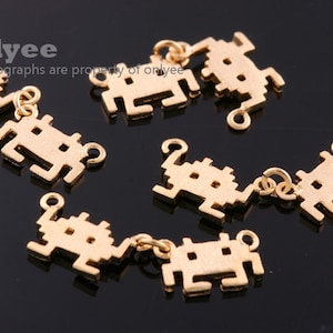 4pcs(1set of 2pieces)-9mmX6mmMatte Satin Gold plated Brass Tiny Alien invder,minion setting for jewelry Charms pendant(K891G)