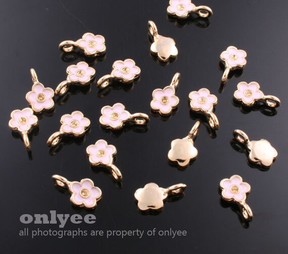 4pcs -11mmx6mm Gold Plated Over Brass Daisy With Pink Enamel