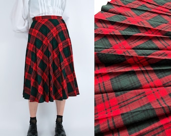 Vintage 70s high waisted red and green plaid a-line midi skirt | 26.5-27” waist