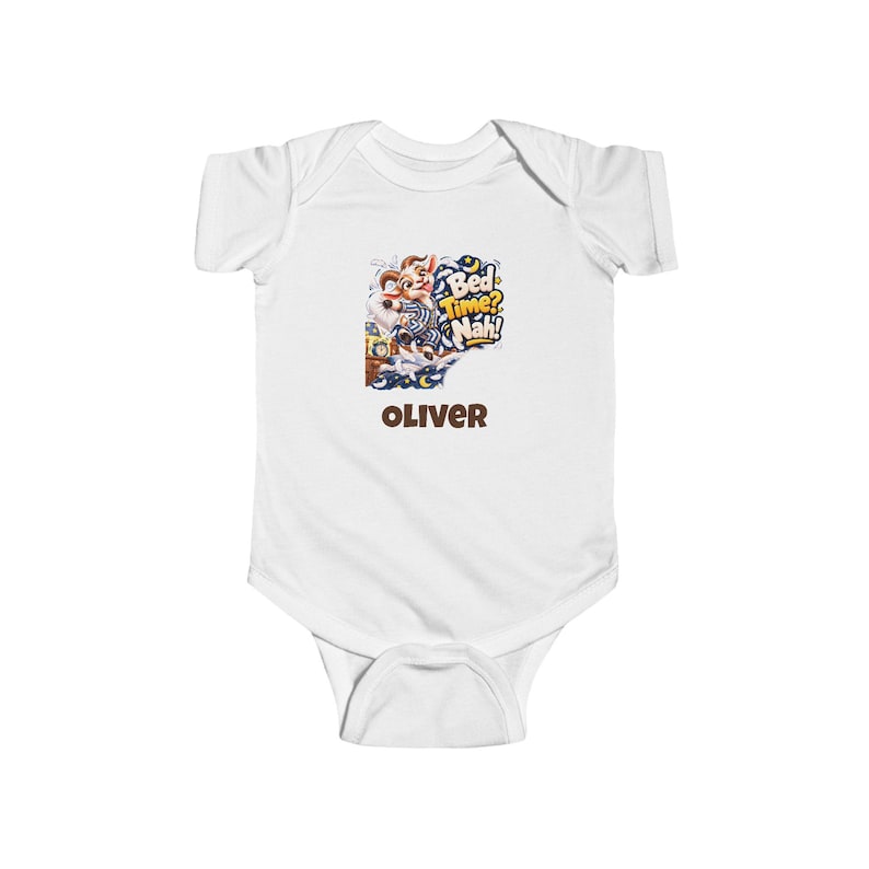 Personalisierter Babybody, lustiges Ziegen-Babyshirt mit Schlafenszeitmotiv, Babybody mit individuellem Namen, Geschenk zur Babyparty, Geschenk zur Geburt Bild 1