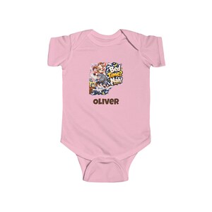 Personalisierter Babybody, lustiges Ziegen-Babyshirt mit Schlafenszeitmotiv, Babybody mit individuellem Namen, Geschenk zur Babyparty, Geschenk zur Geburt Bild 4