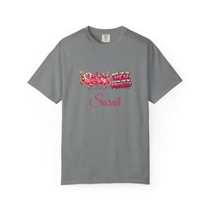 T-shirt personnalisé « Ici pour la future mariée qui reste pour le Prosecco », T-shirts personnalisés pour enterrement de vie de jeune fille, T-shirt flamant rose pour enterrement de vie de jeune fille image 6