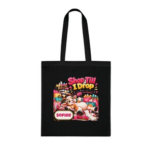 Borsa tote personalizzata "Shop Till I Drop", borsa per la spesa in cotone con nome personalizzato, regalo divertente con capra, regalo per amante dello shopping, regalo per lei immagine 3
