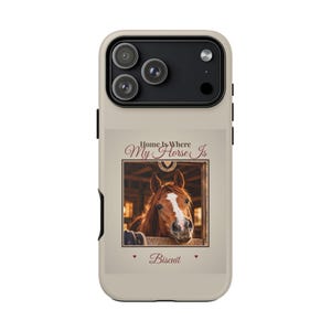 Custodia per telefono personalizzata con foto di cavallo, resistente per iPhone e Samsung, "Casa è dove c'è il mio cavallo", nome del cavallo personalizzato, regalo per appassionati di equitazione. immagine 4
