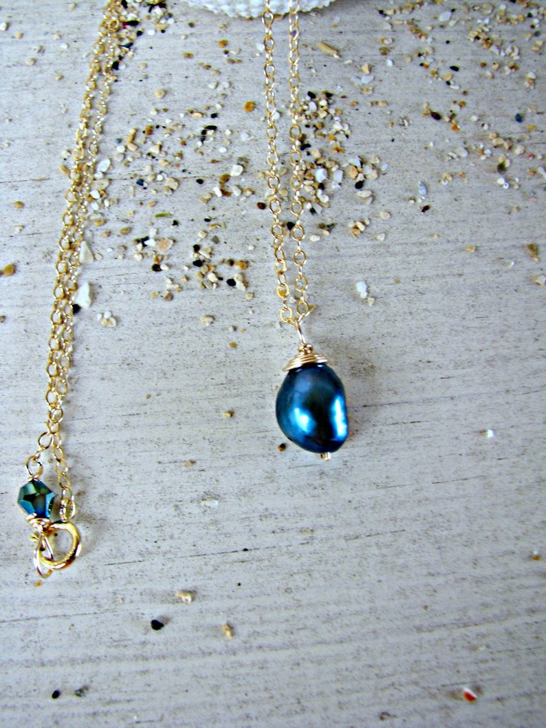 Blue Pearl Pendant Single Pearl Necklace Midnight Blue Etsy