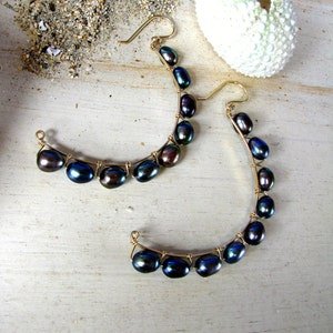 Peacock Pearl Hoops, Black Pearl Earrings, Woven Pearl Hoops, Pearl Gold Hoops, Black Pearl Hoops, Beach Wedding