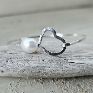 White Pearl Bracelet, Keishi Pearl Heart Bangle, White Pearl Bangle, Silver Heart Bracelet, Heart Shaped Bangle