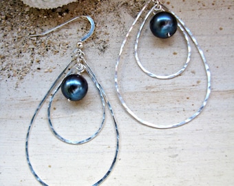 Black Pearl Hoops, Double Hoops, Hammered Silver Teardrop Hoops, Black Pearl Earrings, Hawaii Black Pearls, Peacock Pearls