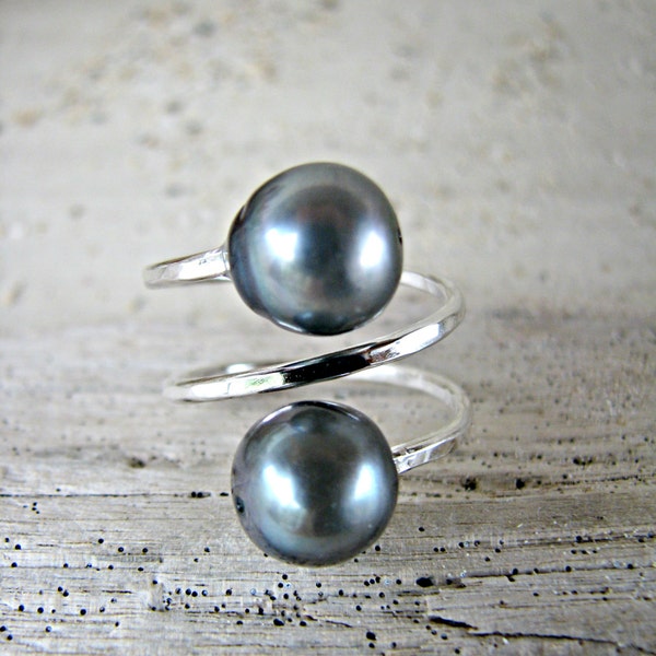 Double Pearl Ring, Black Pearl Silver Ring, Two Pearl Ring, Triple Coil Ring, Wrap Around Ring, Hammered Silver Ring, Hawaii Pearl Ring