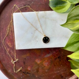 Smilie Pendant Necklace