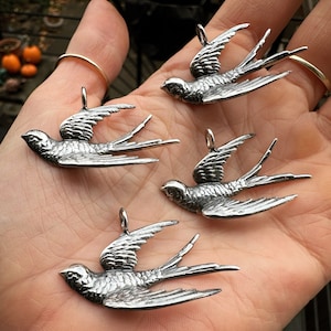 Pendentif hirondelle en argent sterling massif