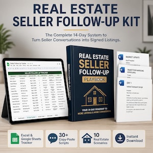 Può includere: Un kit di follow-up per venditori immobiliari con un tablet che mostra un foglio di calcolo, un manuale blu scuro con testo dorato e icona di una casa, e documenti stampati con icone Word per script e aggiornamenti di mercato.