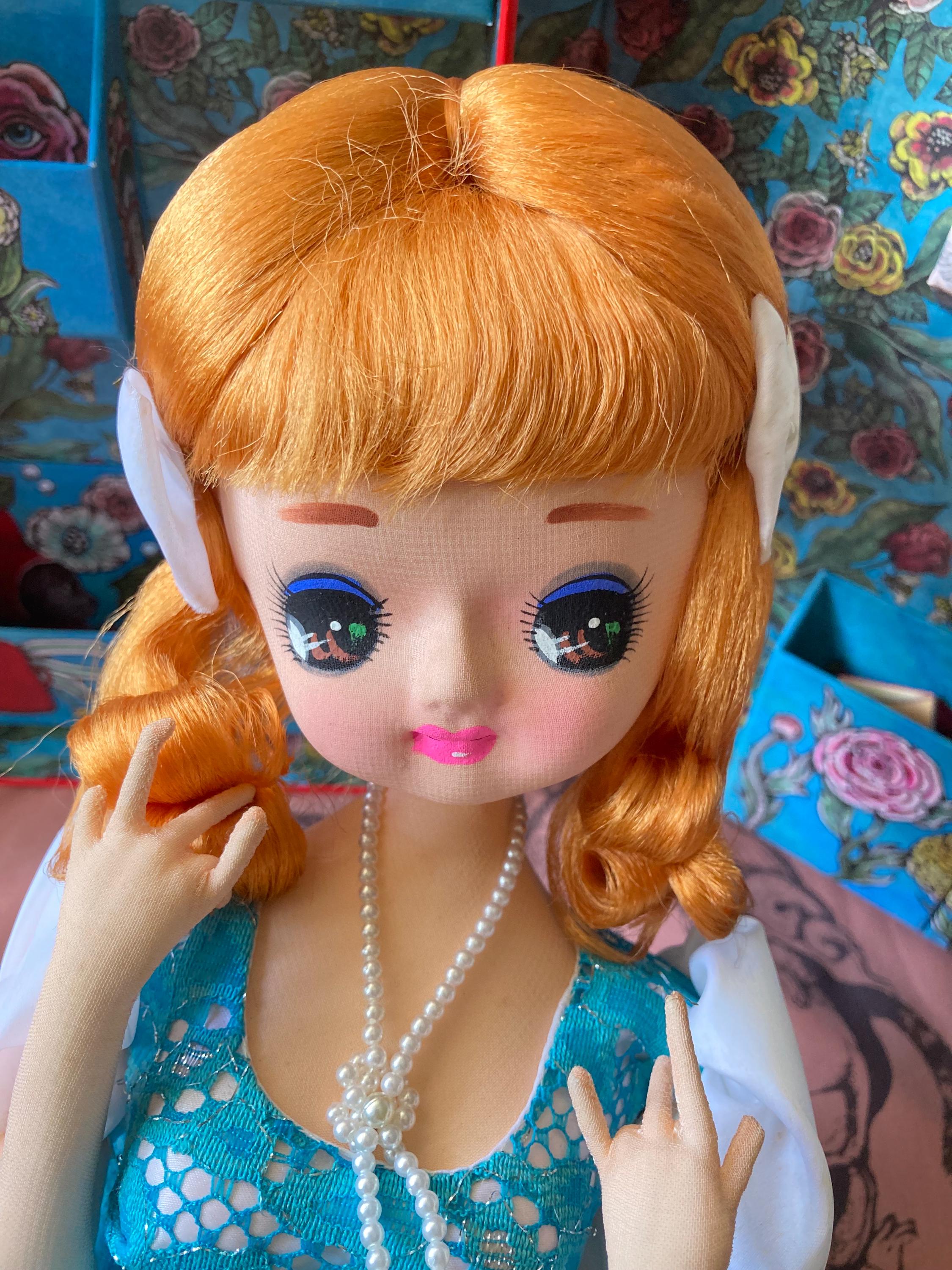 Cute Vintage Sitting Pose Doll / Ayumi Uyama / Bradley Doll / Big