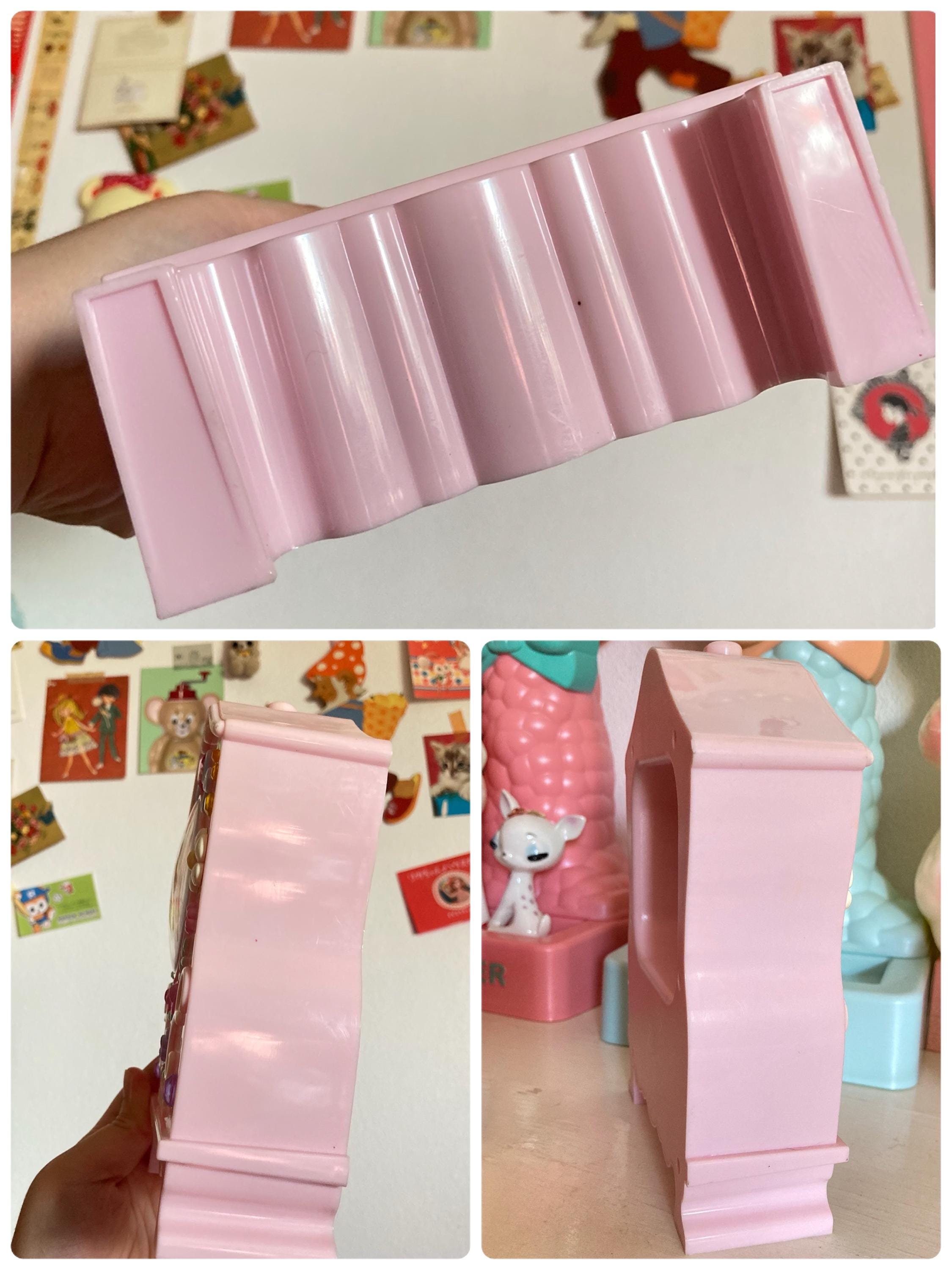 Cute Swimmer Japan JP / Chocoholic Pink Pastel Table Clock Fairy
