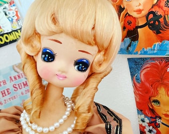 Cute Japanese vintage 20” Geogeous Gold Pose Doll / Bradley Doll / Big Eyed doll by Ayumi Uyama from Japan