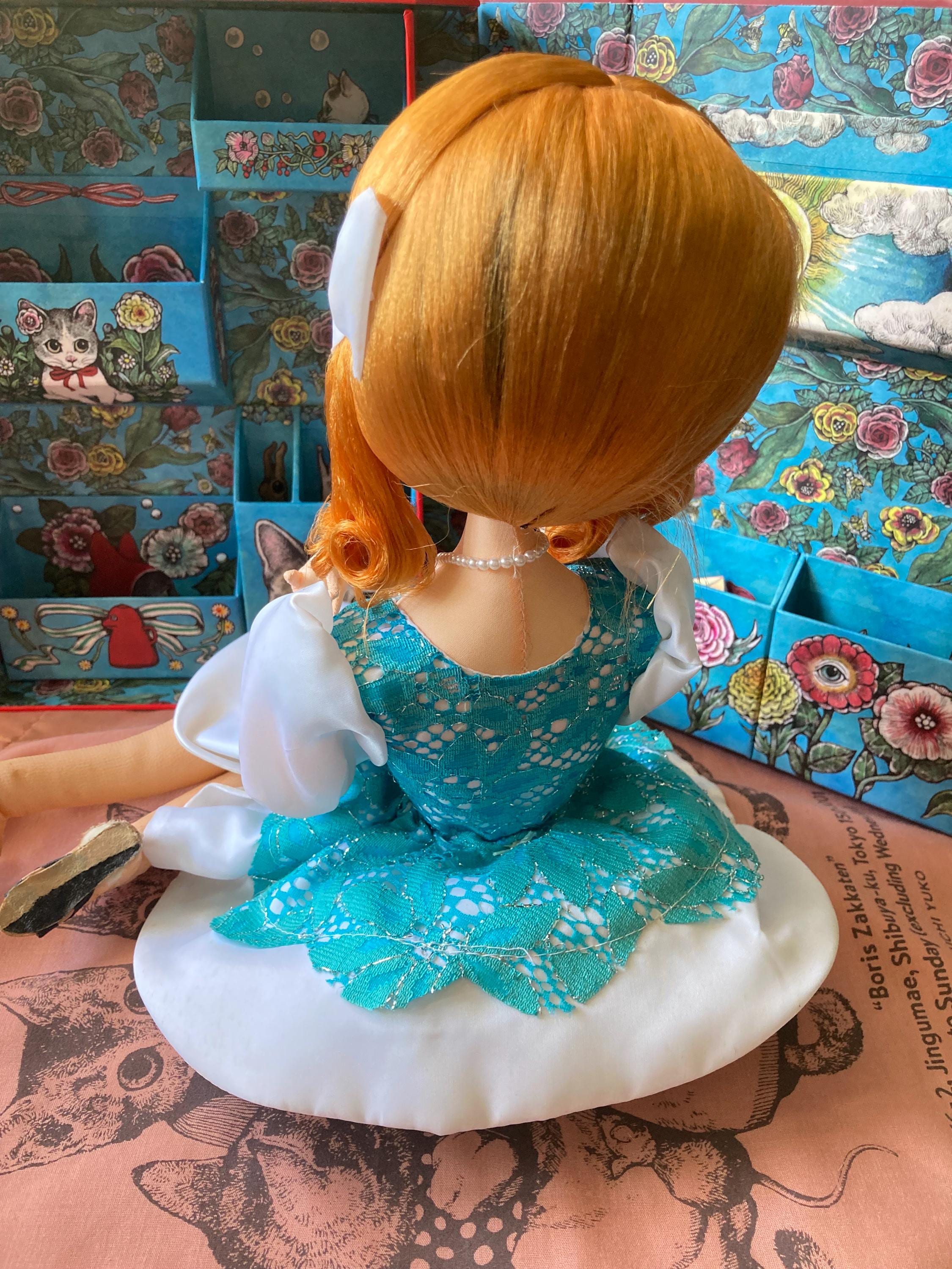 Cute Vintage Sitting Pose Doll / Ayumi Uyama / Bradley Doll / Big