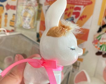 Cute Vintage 1960s Sweet Big Eyed White Fur Bunny Rabbit Ceramic
