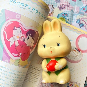 Cute Japanese vintage rubber Yellow Bunny Wiith Apple rabbit squeaky squeak toy doll from Japan