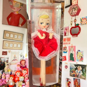 Cute Japanese vintage Little Girl In Glass Case Pose Doll / Bradley Doll / Big Eyed doll from Japan