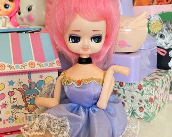 Cute Japanese vintage Pink Hair Big Eyes Girl Purple Dress Sitting Pose Doll / Bradley Doll / Big Eyed doll from Japan