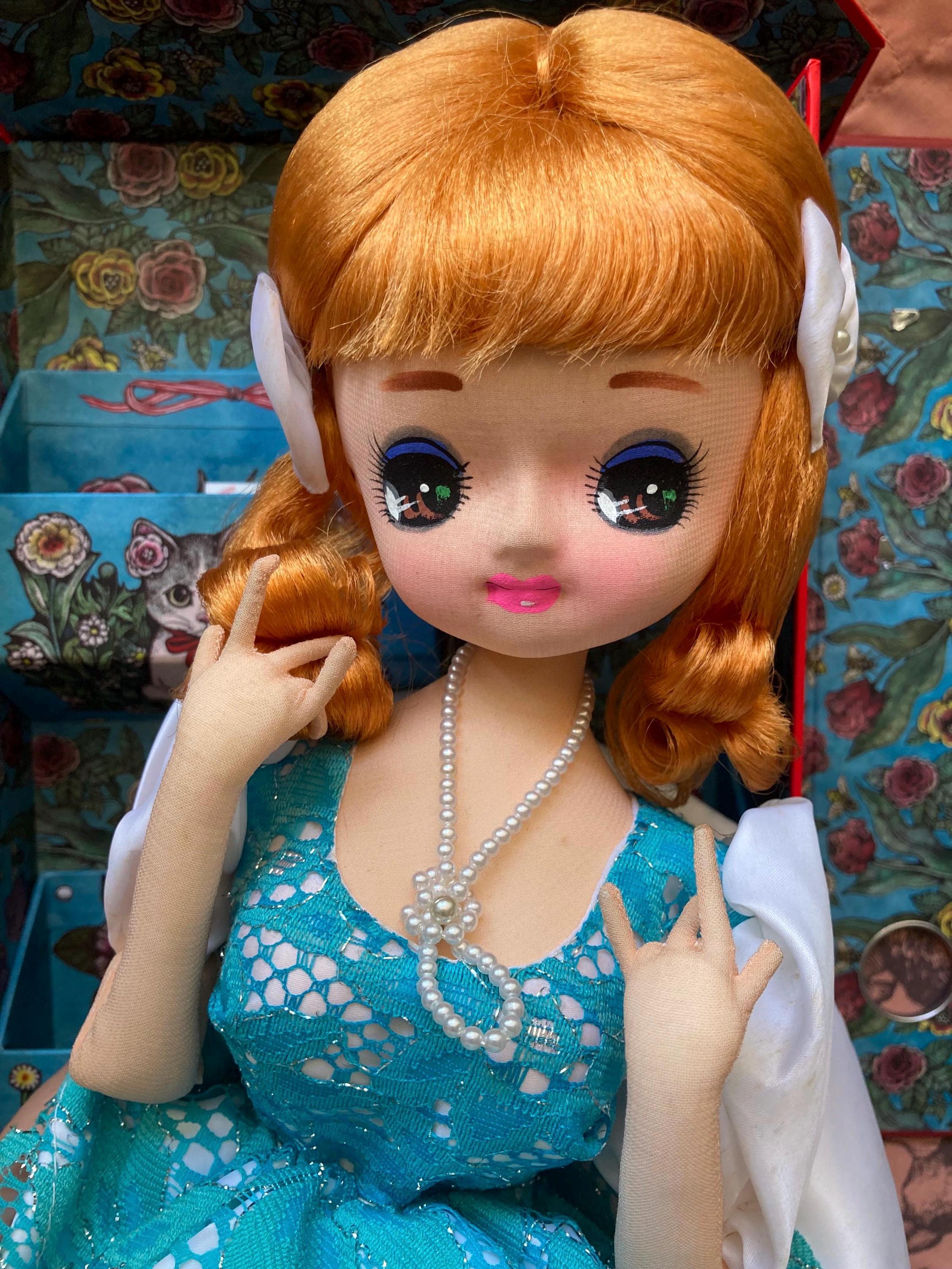 Cute Vintage Sitting Pose Doll / Ayumi Uyama / Bradley Doll / Big