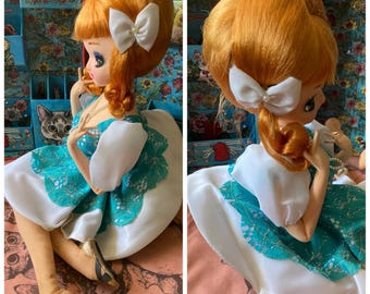 Cute Vintage Sitting Pose Doll / Ayumi Uyama / Bradley Doll / Big