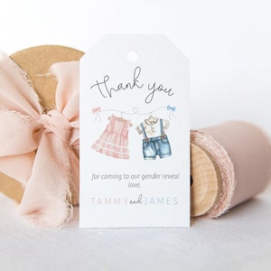 EDITABLE Etiqueta de regalo de agradecimiento para baby shower con revelación de género - Etiqueta de favor para él o ella - Etiqueta de favor de revelación de género para ropa de bebé vintage 2x3.5 PDF
