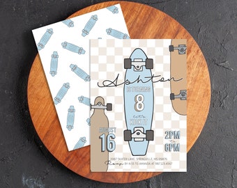 Könnte beinhalten: Eine blaue und braune Geburtstagseinladung mit einem Skateboard-Design. Die Einladung lautet "Ashton wird 8, lass uns abrocken!" mit dem Datum 16. August und der Zeit von 14:00 bis 18:00 Uhr. Die Einladung enthält auch die Adresse 2987 Skater Lane, Springville, MS 09876 und RSVP bis zum 15. April an Amanda unter 987123.4567.