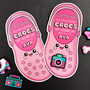 Étiquette modifiable pour la Saint-Valentin, notre amitié Crocs pour la Saint-Valentin pour enfants - breloque pour chaussures pour la Saint-Valentin, échange en classe PDF