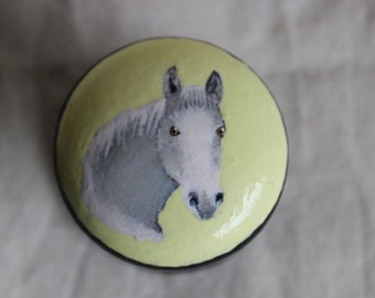 Painted Pet Gift, Gift For Pet Lovers, Painted Knobs, A Stunning Gift for Horse Lovers, Hand Painted Pet Portrait, cat knobs, animal knobs.