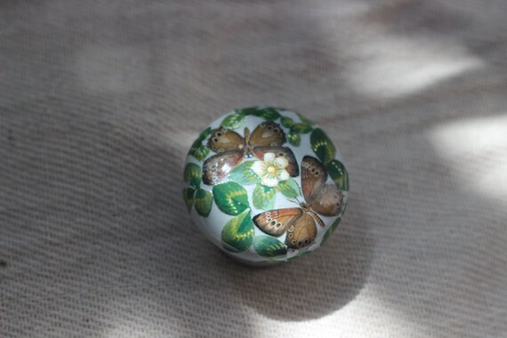 Kommode Knopfe Grauen Knopf Brauner Schmetterling Und Klee Etsy
