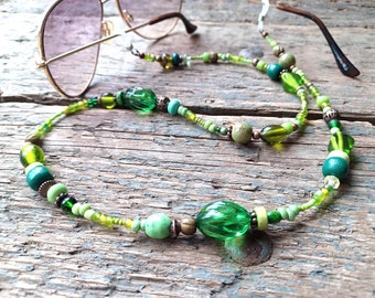 Eyeglass chain, boho glasses chain, gift for mom, 60th birthday gift, green glasses chain