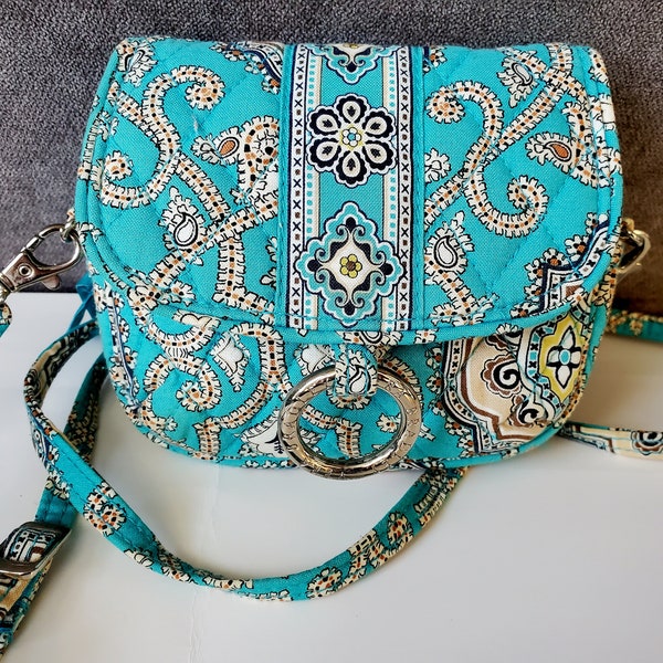 VERA BRADLEY Small Crossbody Shoulder Bag / Totally Turquoise / Silver Ring Closure / Retired Print / Very Pretty!