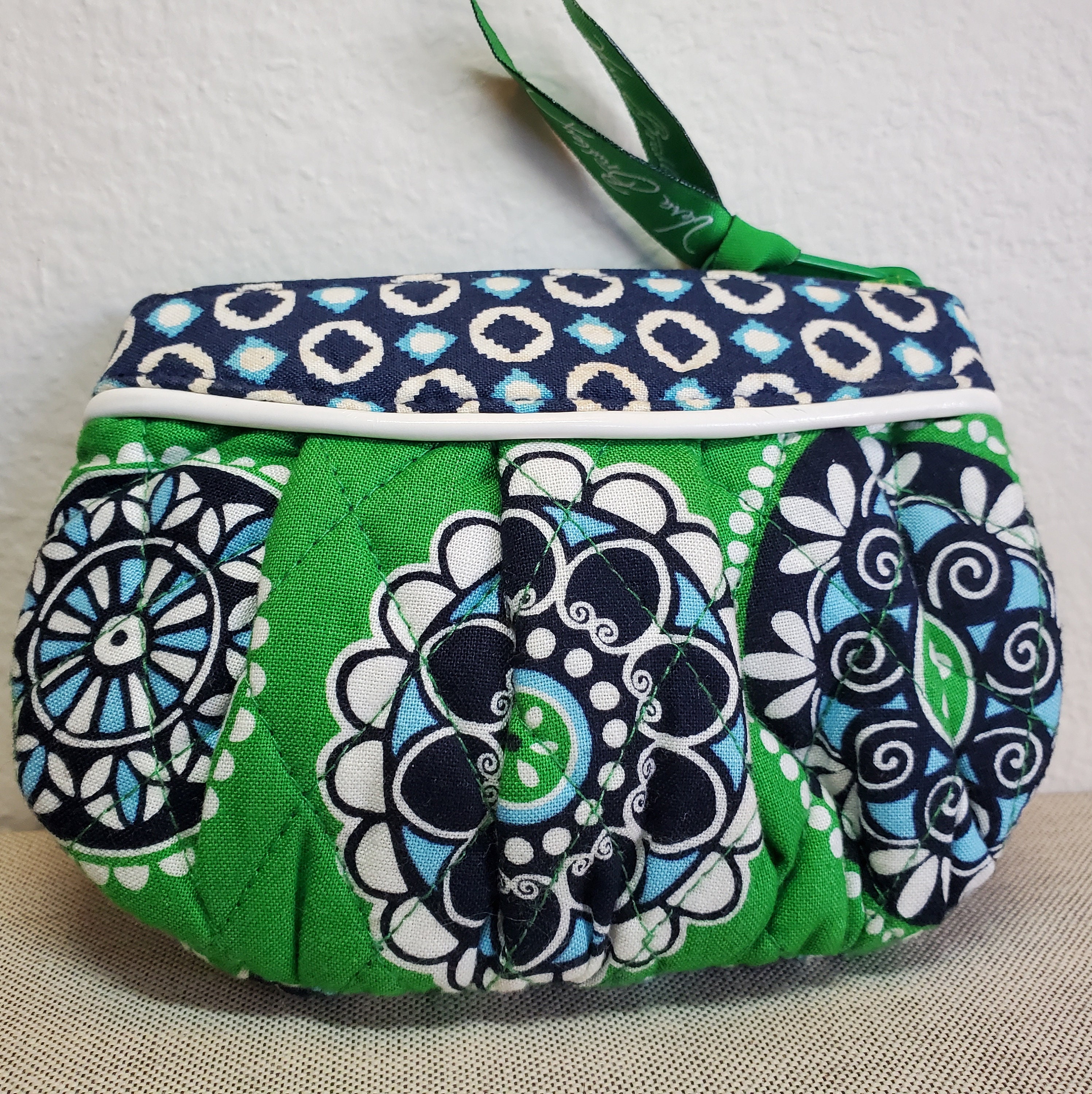 Vera Bradley card/coin purse | atlaspt.org