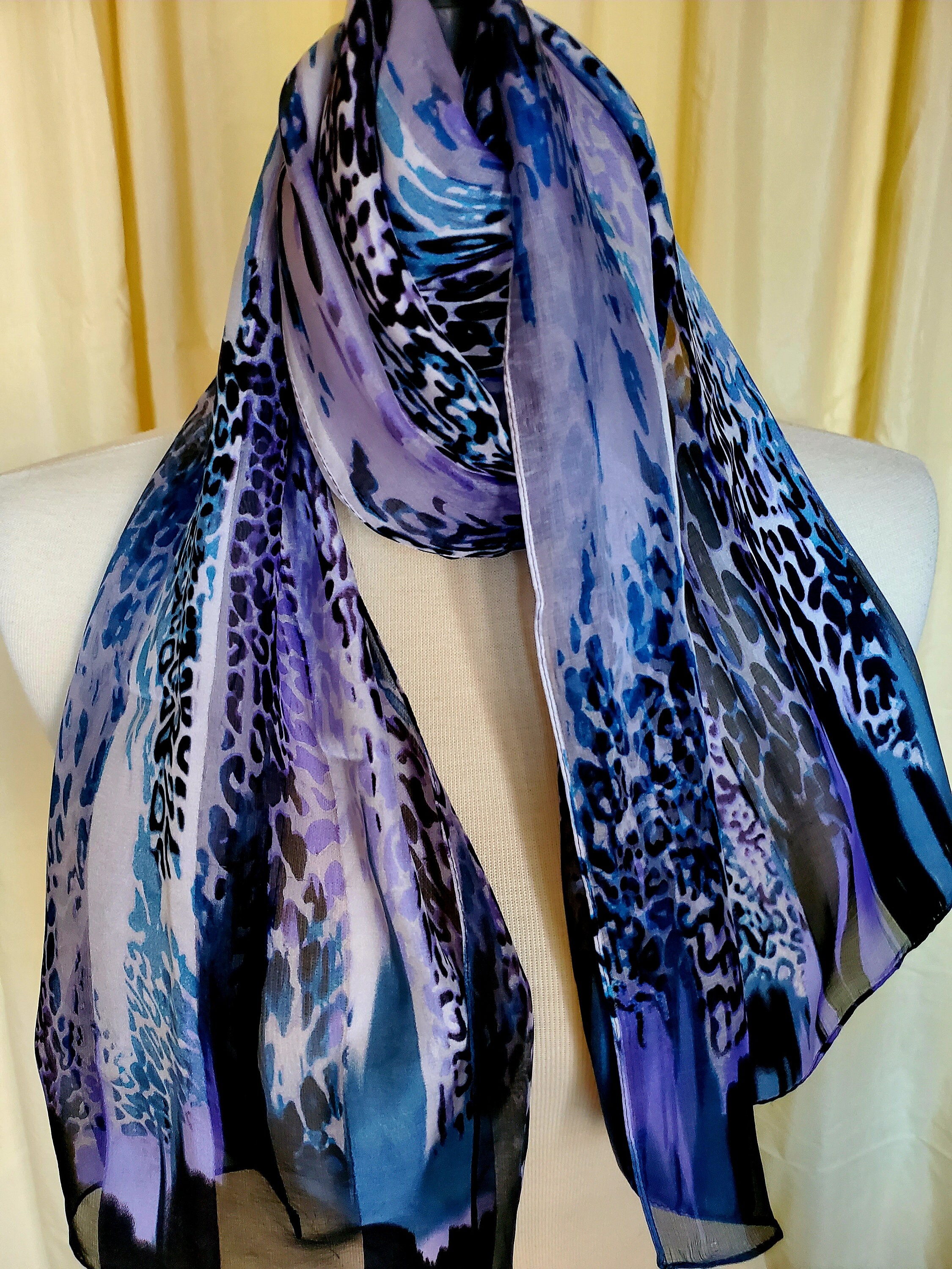 Puffy Scarf – Cynthia Rowley