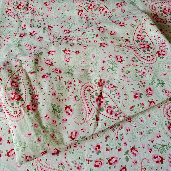 Pair CATH KIDSTON for IKEA Pillowcases  / Shams / King Size / Green Pink Paisley Floral / Shabby Chic Style / Vintage