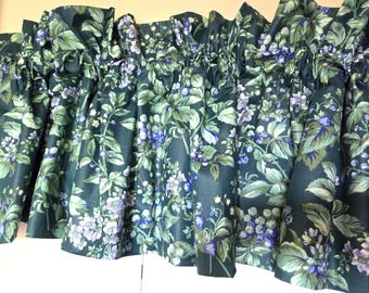 LAURA ASHLEY Valance 18" x 88" Bramble Berry Floral / Cotton Mix Vintage Old Stock Unused 356/67