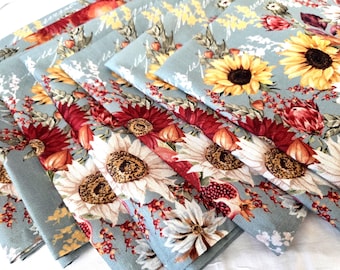 CYNTHIA ROWLEY Table Napkins (7) Fall Flowers Design Size 18" Square