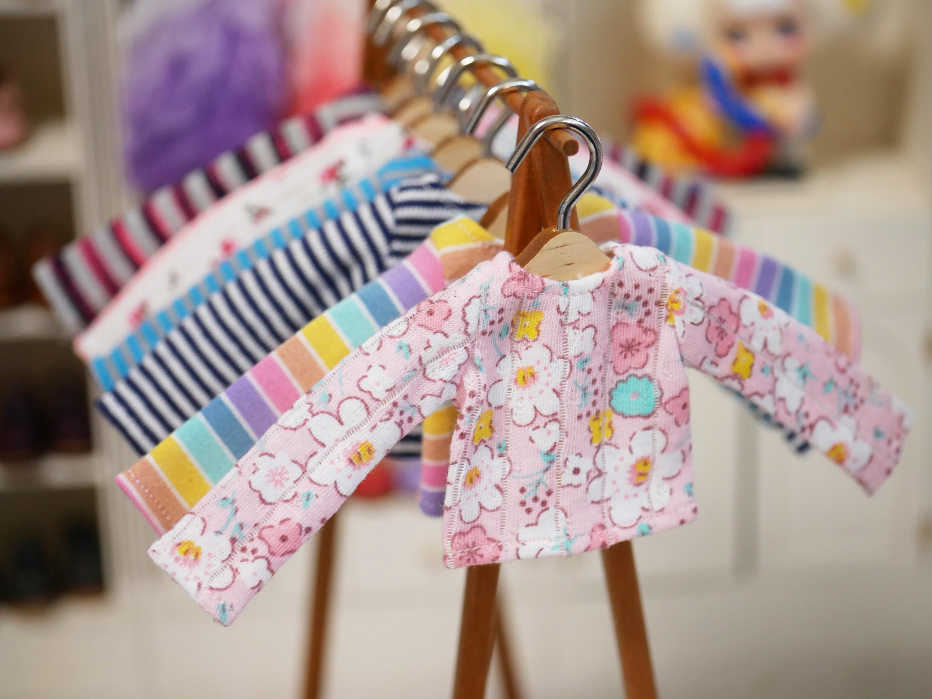 Long sleeve T-Shirt for Blythe dolls.