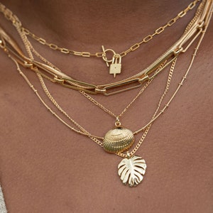 Gold Sea Shell Necklace, Shell Charm Necklace, Dainty Gold Necklace, Layering Necklace,