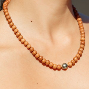 Collana di perle di Tahiti e sandalo - Roselani