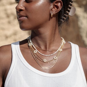 Pearl and Gold Daisy Chain Necklace - Pua
