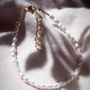 Dainty White Pearl Anklet Maile, Simple Pearl Anklet, White Pearl Anklet, Tiny Pearl Anklet, Hawaii Gift, Hawaii Anklet, Summer Jewelry image 5