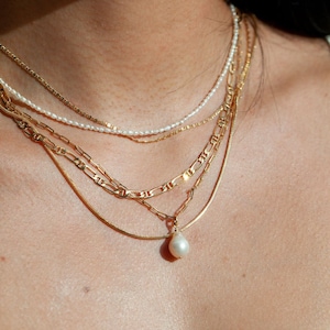Dainty Baroque Pearl Necklace - Kēhau