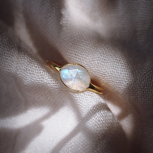 Rose Cut Rainbow Moonstone Ring Hokulani image 1