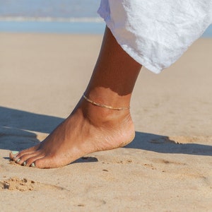 Gold Flat Figaro Chain Anklet - Kaipo&#39;i, Gold Anklet, Gold Chain Anklet